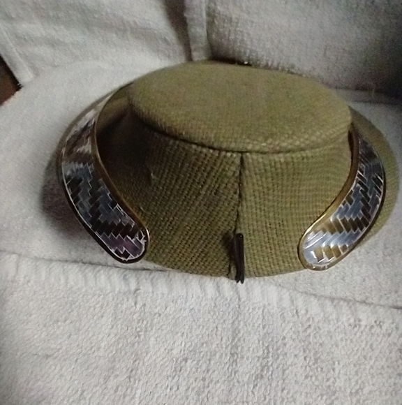 Woven brass aluminum choker collar necklace - Picture 3 of 3